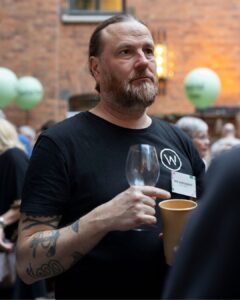Chefredaktör Pär Strömberg minglade runt bland gästerna